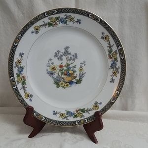 Dinner plate